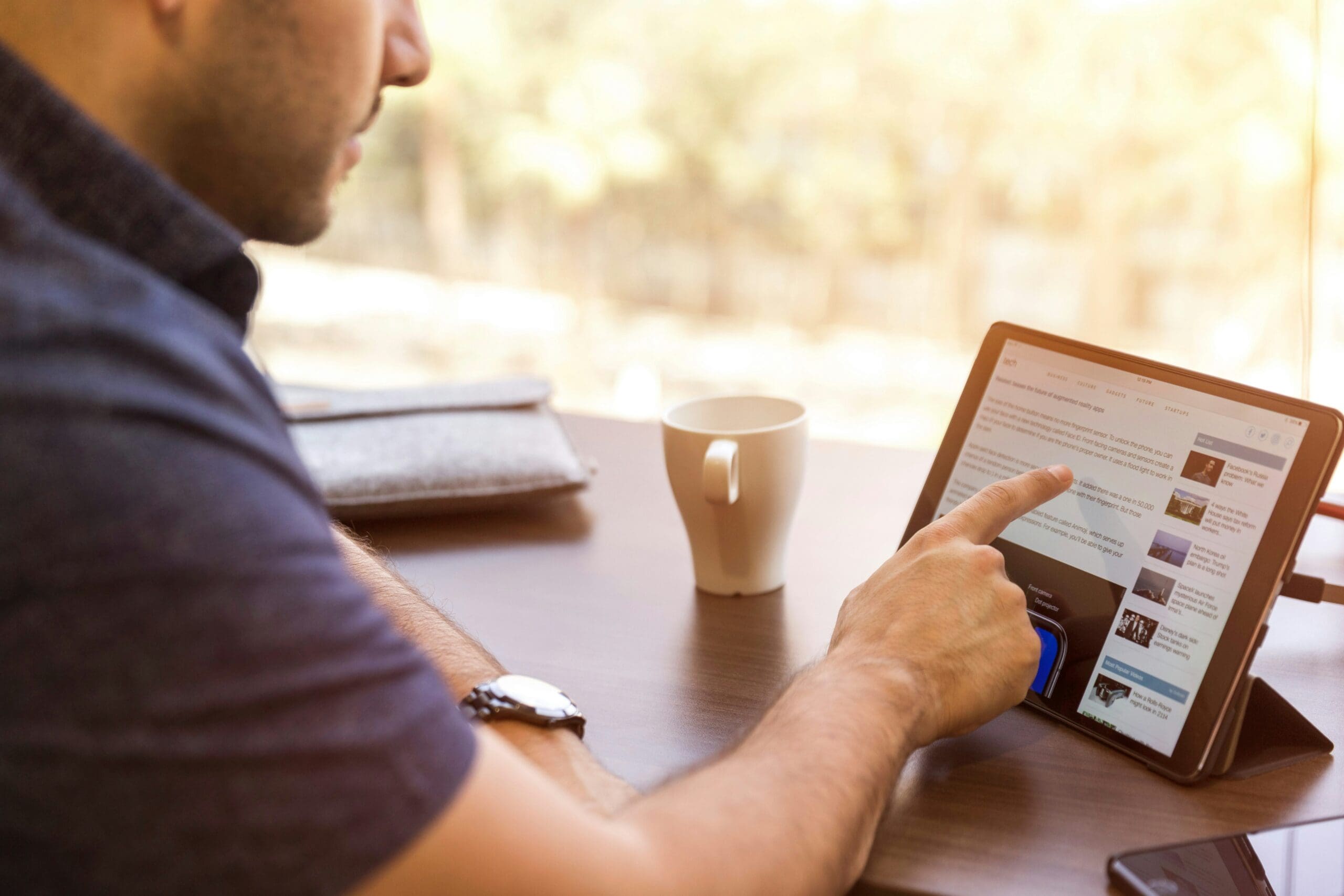 Image for the Tips for Leveraging LinkedIn for Executive Visibility and Business Growth blog